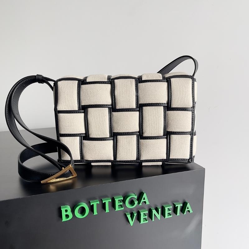 Bottega Veneta Handbags 710210 (591970) Canvas White